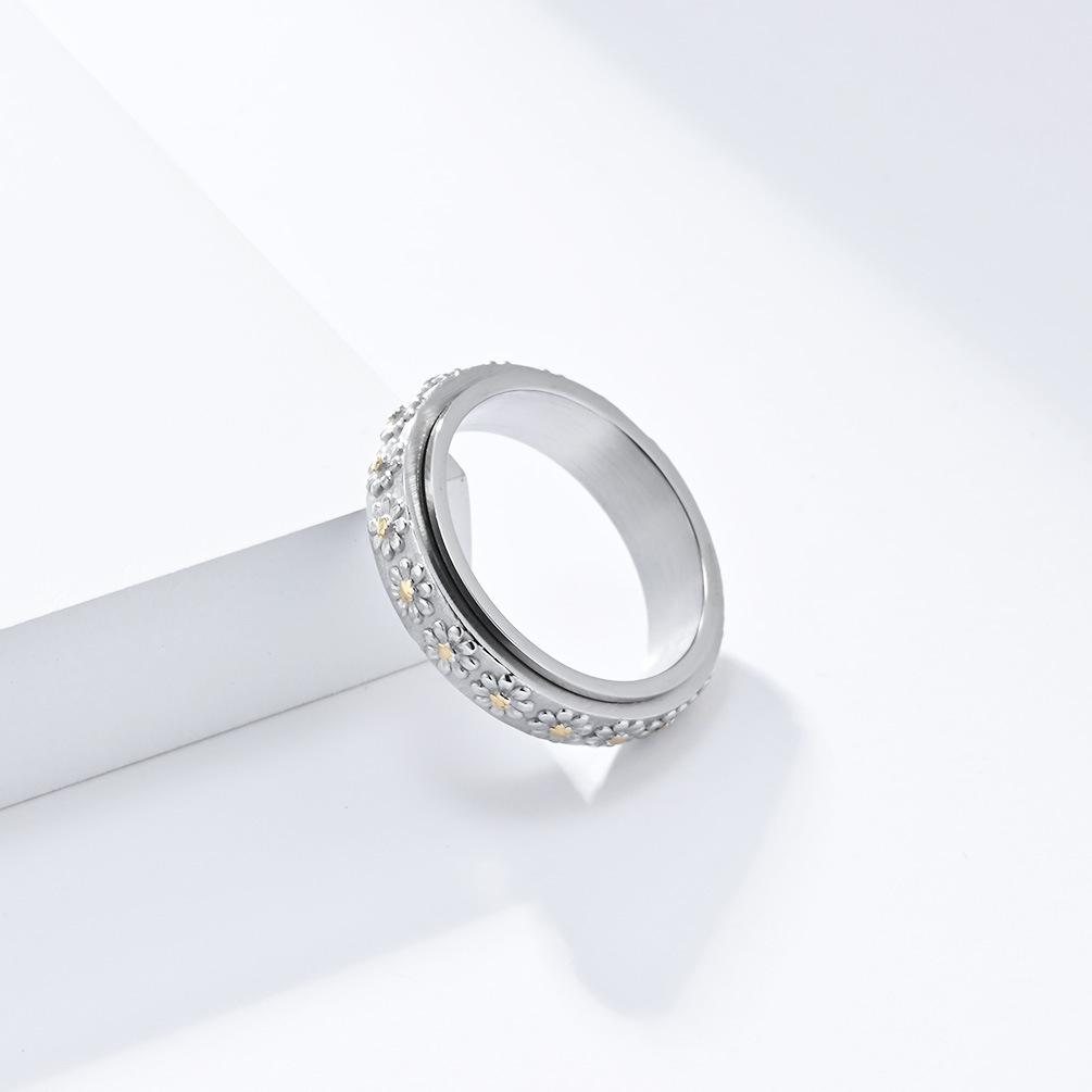 Neuer Kleiner Gänseblümchen Titanstahl Drehbarer Ring Ring Sonnenblume Frisch und Süß Einfach Hochwertiges Design Schmuck