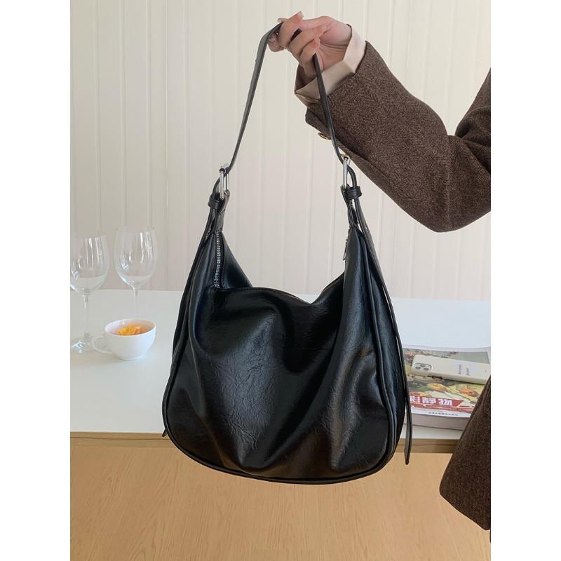 

Текстурированная сумка большой вместимости женская новая осенне-зимняя ретро модная сумка на плечо нишевая универсальная сумка-тоут чёрный