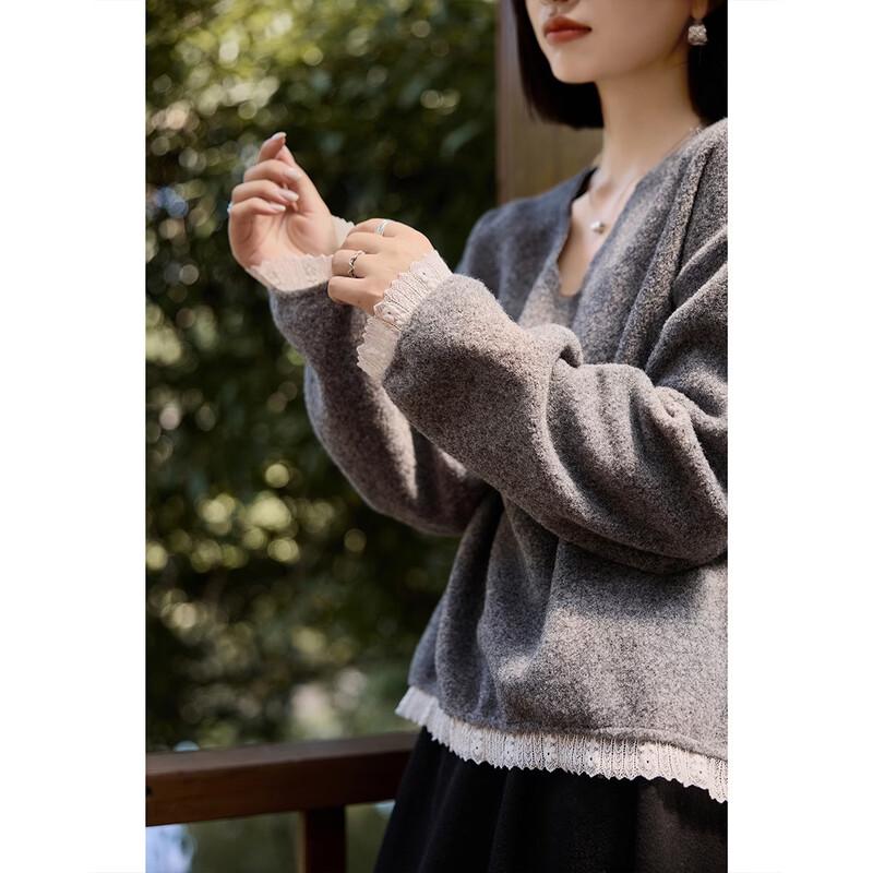 Demana 'Lace Poetry' Vintage Lace Patchwork V-Neck Sweatshirt