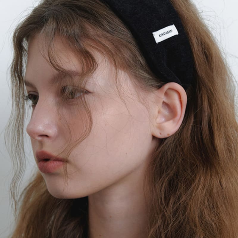 

KINDABABY beloa базовая широкая повязка на голову black