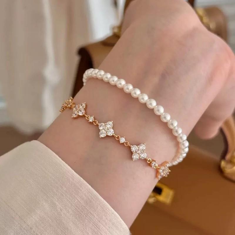 Elegant Pink Four-Leaf Clover Necklace Set With Floral Pendant Rose Gold Plated Copper Jewelry Women
