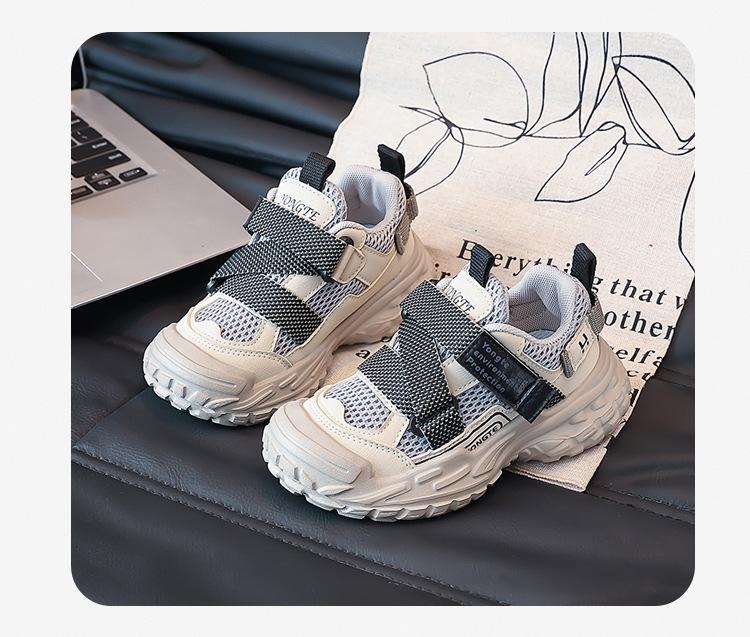 Children's mesh sneakers 2025 autumn new ultra-light non-slip girls' dad shoes medium and large children's non-slip running shoes