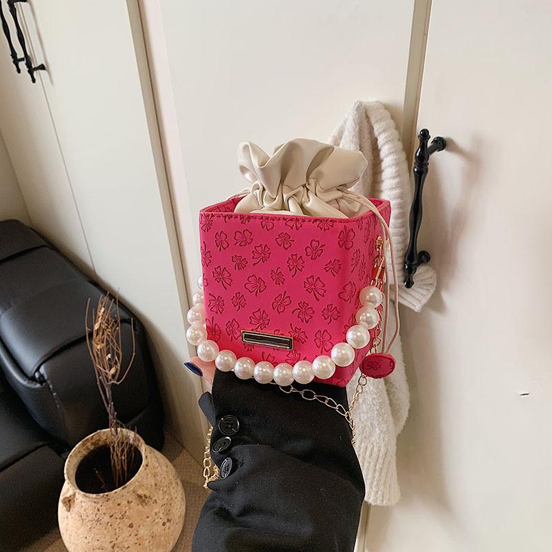 Casual Personality Popular Chain Pearl Pendant Spring New Foreign Style Printing Messenger Bag Women's Niche Design