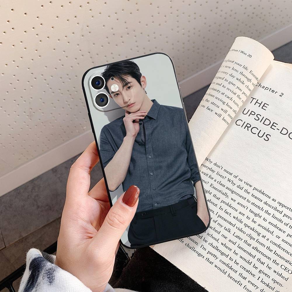 Korean Celebrity Lee Soo Hyuk Phone Case For IPhone 17 Air 16 15 14 13 Pro Max 11 12 Black Silicone Cover