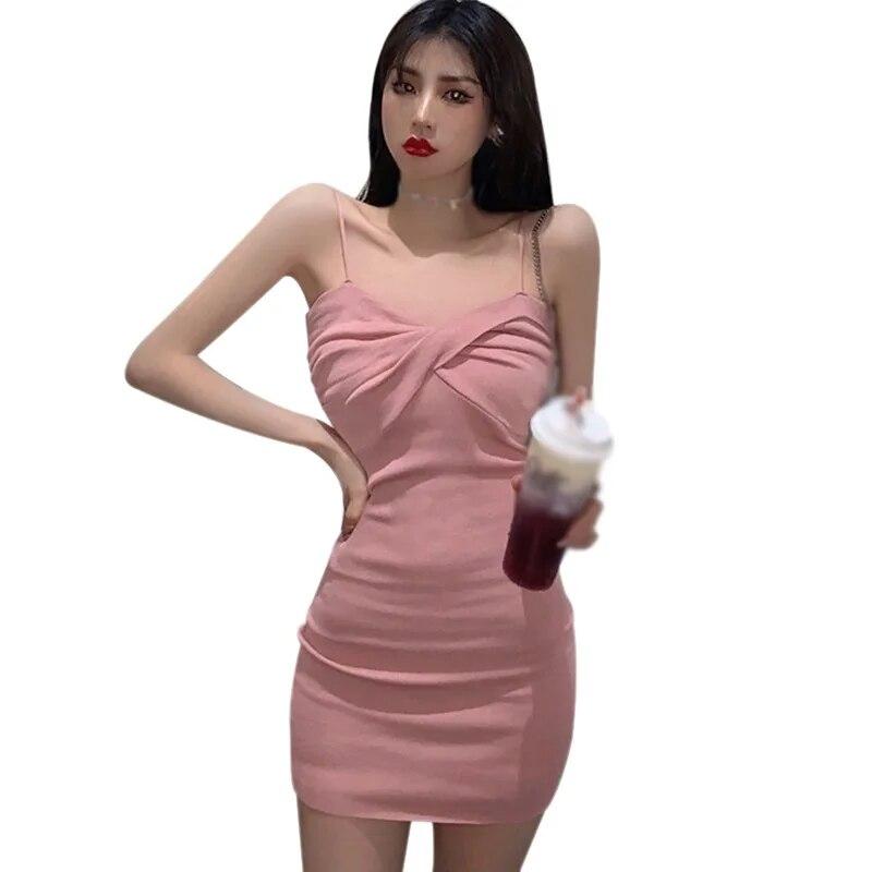 

Женское универсальное тонкое тонкое платье с крестом и узкой юбкой на бретельках