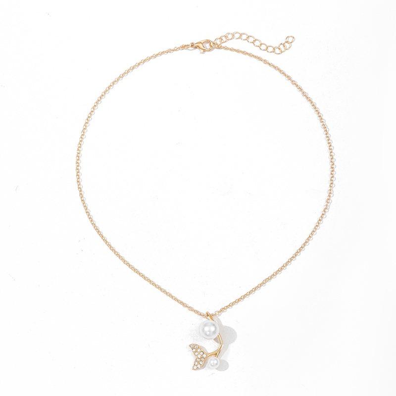New Accessories Autumn and Winter Fashion Pearl Cross Chain Pendant Versatile Diamond-encrusted Fishtail Necklace for Women
