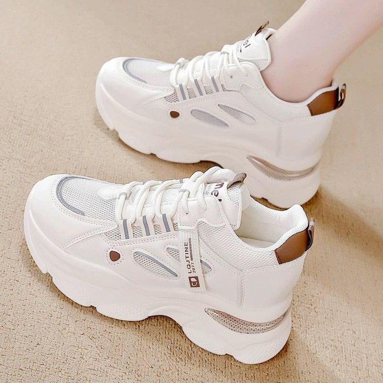 The Height of the Popular White Shoes Increases In Women's Autumn 2025 New Versatile Casual Small Thick-soled Muffin Sports Shoes