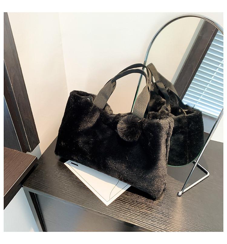 Chic And Stylish Plush Tote Bag For Women Perfect For Fall And Winter Fashion