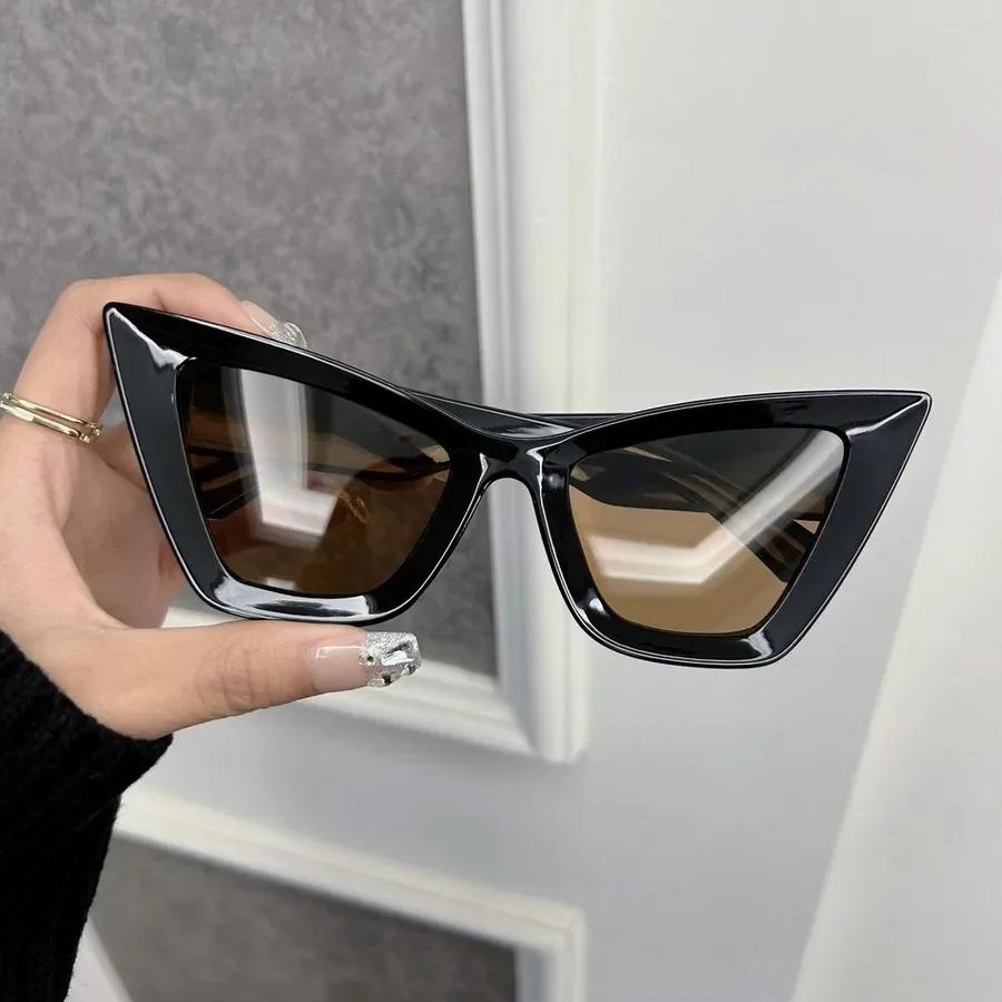 Óculos de Sol Olho de Gato da Moda Mulheres Homens Retrô Lente Espelhada Elegantes Óculos de Sol Feminino Masculino Cores de Personalidade
