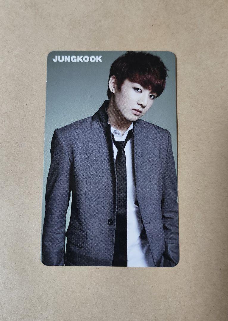 

[Б/У] Официальная фотокарточка Чонгука BOY IN LUV