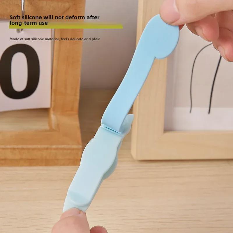 Home Use Multi-Functional Silicone Bookmark: Non-Deformable, Simple, Practical, Ideal for Students