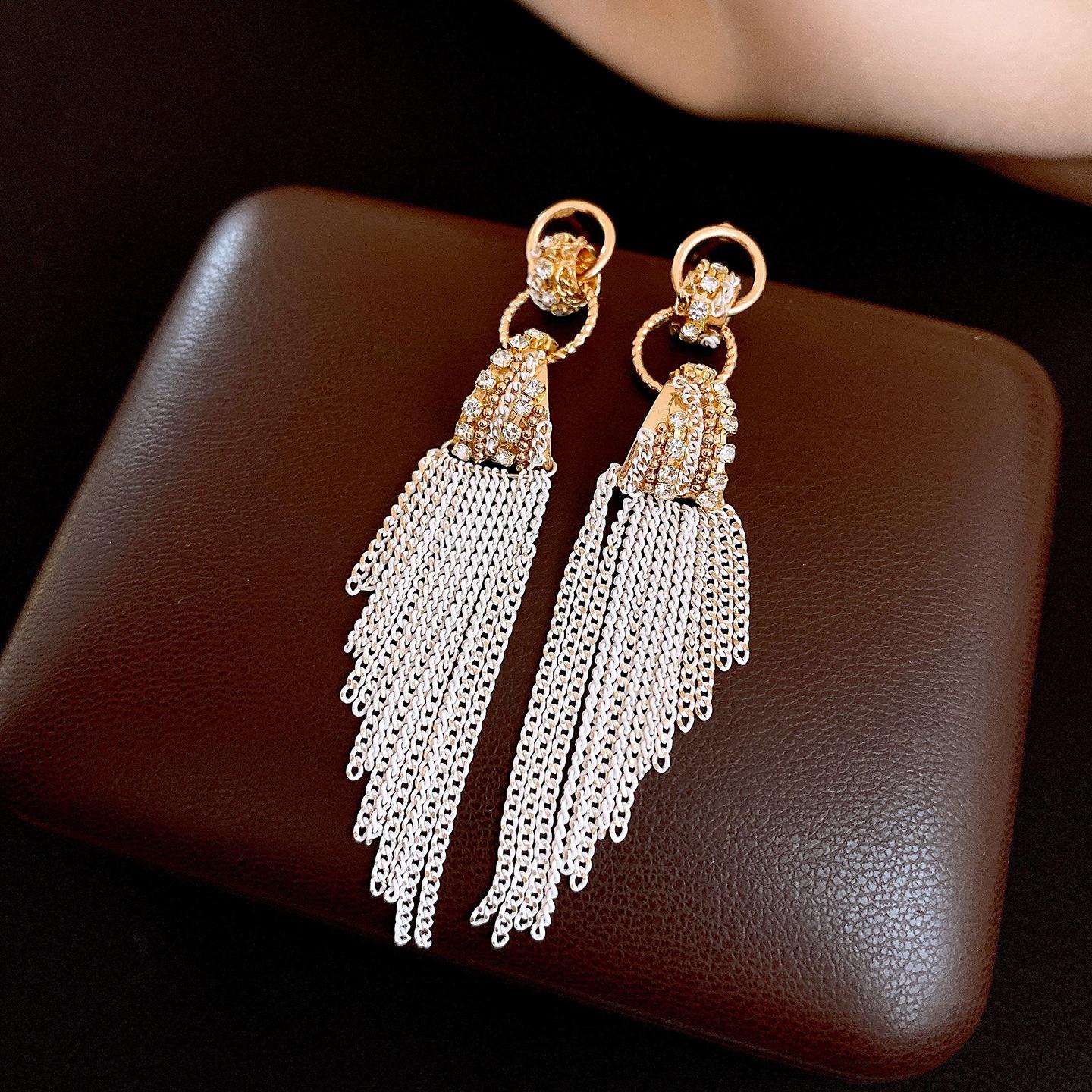 European and American silver needle diamond triangular fringed stud earrings retro versatile temperament earrings earrings