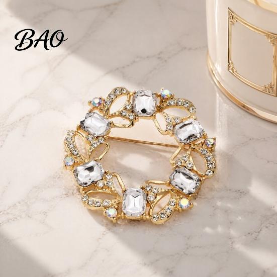 Decorative Clothing Pin Women Rhinestone Hollow Wreath Brooch, Dainty Badge Vintage Pin, Sweater Cardigan Coat Dress Jewelry Accessories Sturdy Metal