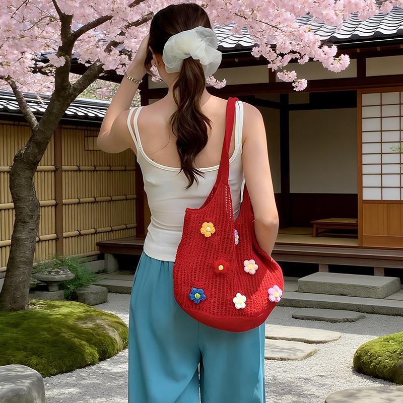 New Summer Hollow Out Knitted Single Shoulder Bag Women Chic Flowers Large Capacity Commuter Tote Bags Casual Underarm Bag