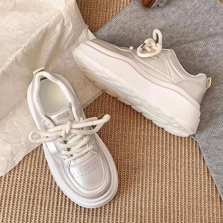 Fashion retro versatile heightening platform white shoes board shoes women's 2025 new spring and autumn light casual sports shoes