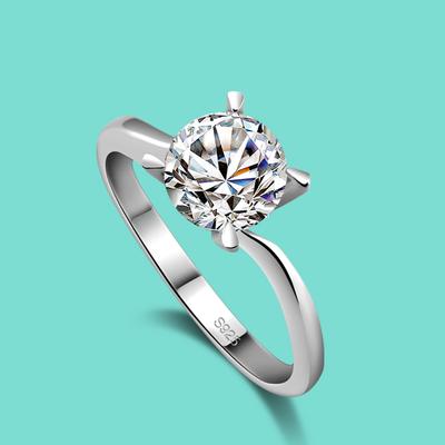 Bague en argent sterling 925 pour femme – Bague de fiançailles à trois griffes en zircone cubique – Cadeau d'anniversaire