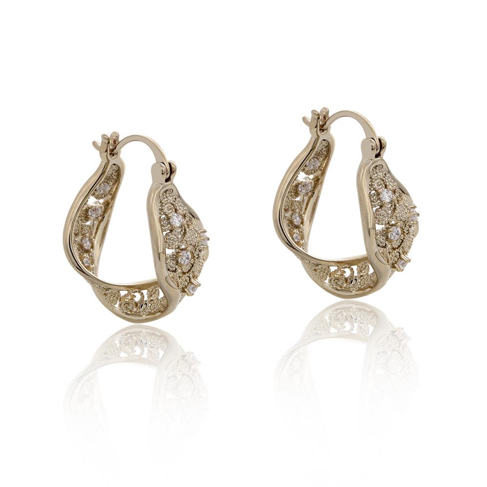 Vintage Twisted U-Shape Filigree Hoop Earrings Light Luxury Zircon Ear Buckles for Women
