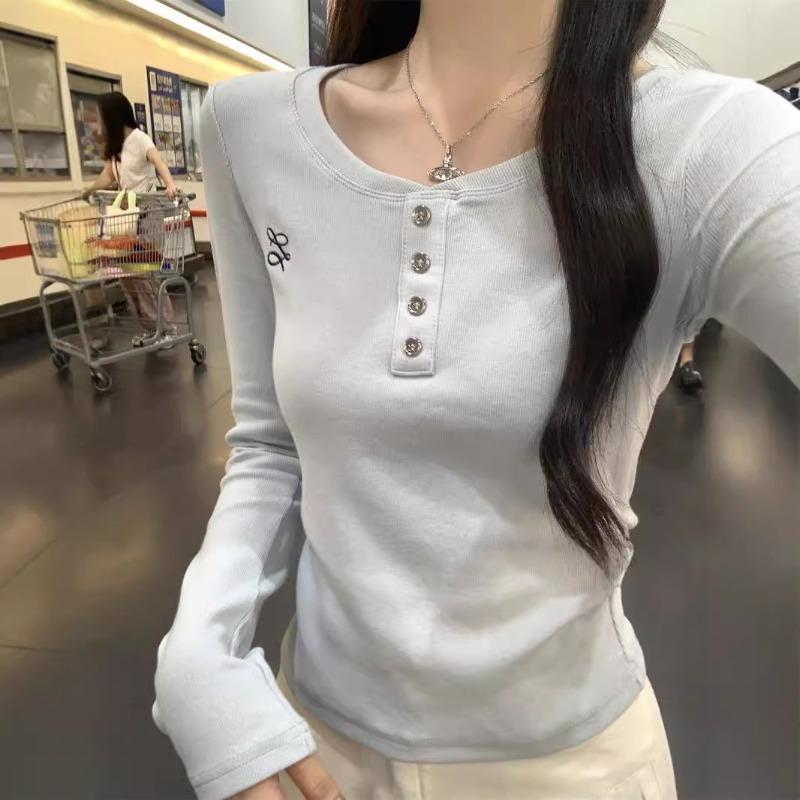 Waist pleated curved hem front shoulder long-sleeved T-shirt women's season niche embroidered Spice Girl style bottoming shirt top
