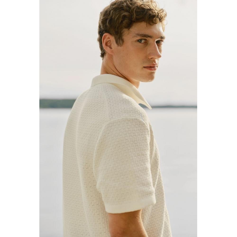 H M Regular Fit Textured Knit sHirt creaM