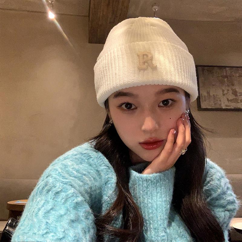 Updated Letter R Embroidery Beanie Hats for Women Girl Autumn Winter Elastic Knitted Skullies Leisure Outdoor Use Ear Warmer Pullover Hat
