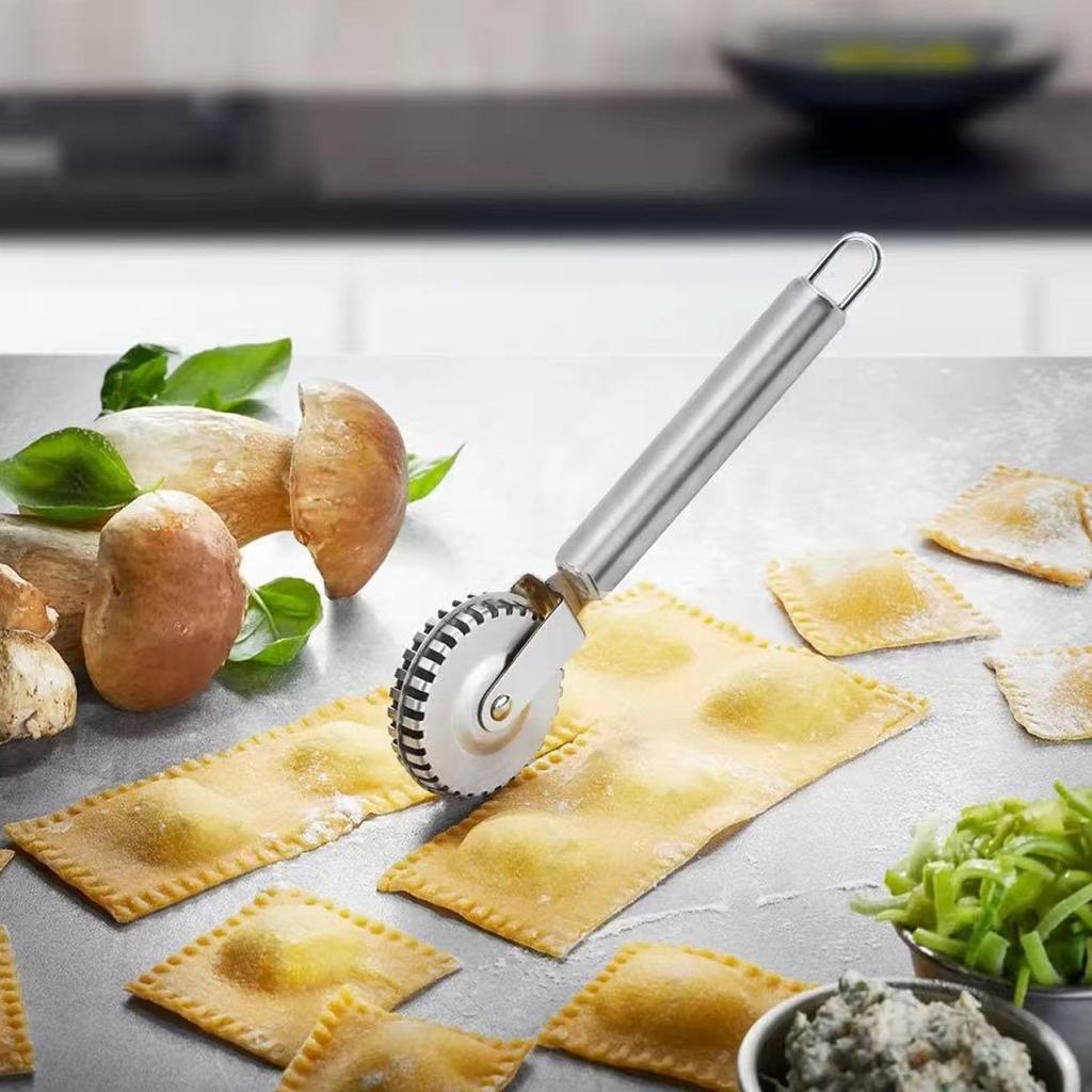 Stainless Steel Rolling Cutter Wheel for Kitchen Baking Tools Pizza Dough Crimper Pastry Edge Cutter with Textured Pattern Wheel