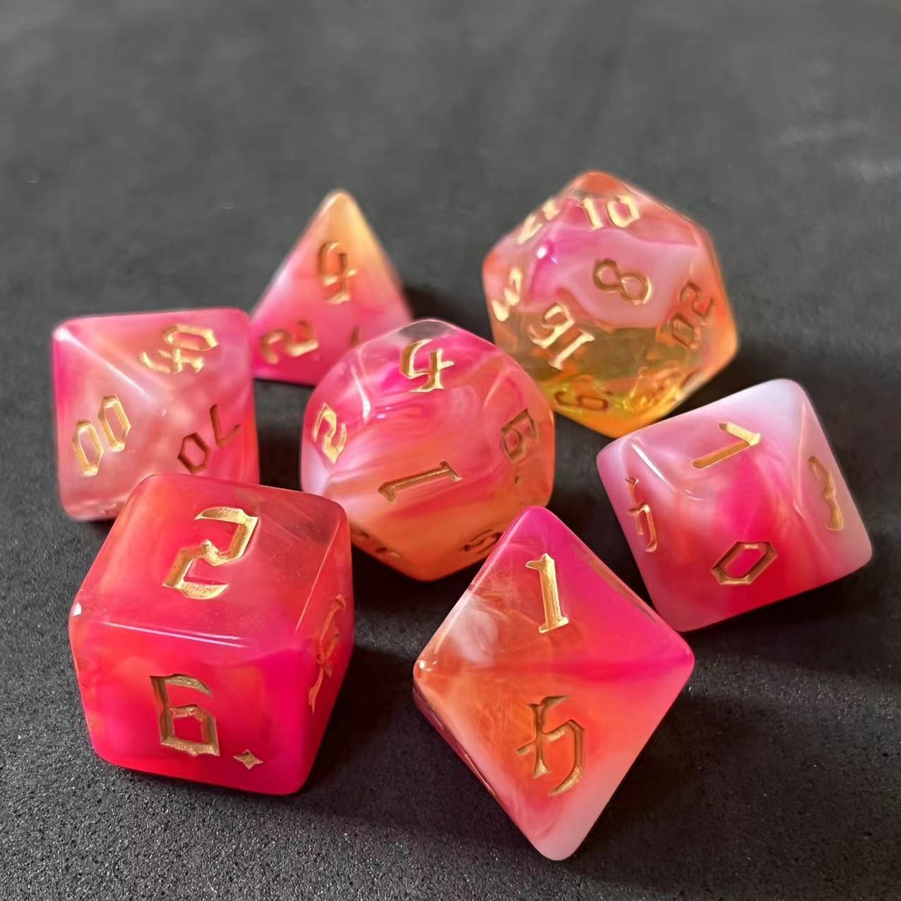 

7 шт./лот, многогранные игральные кости из смолы D&D D4 D6 D8 D10 D% D12 D20, многогранные игральные кости TRPG, настольные игры 230