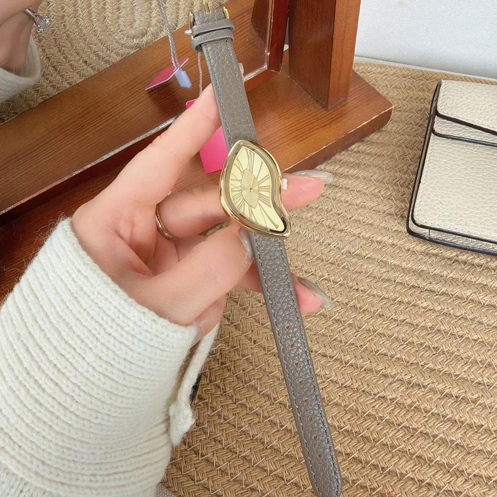 Medieval Cras Melt Twist Creative Watch Y2K Fashion Trendy Leather Premium Niche Design Watch