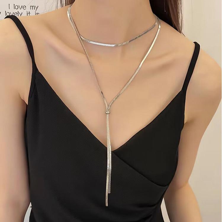 New Trendy Sweater Chain Women's High-end Long Style Simple Atmosphere High-end Autumn Necklace Clothes Accessories