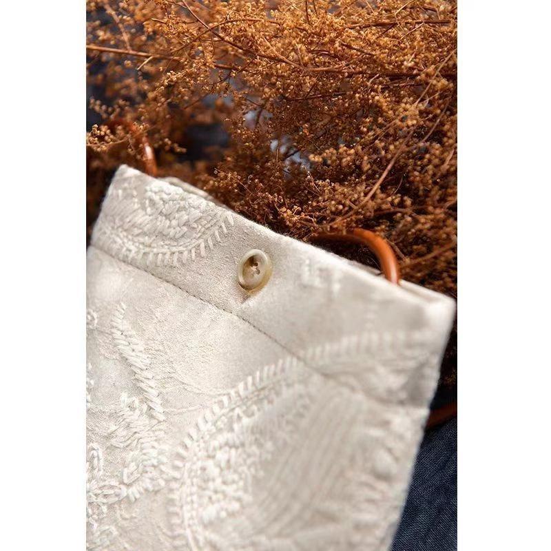 New Niche Design Embroidered Bucket Bag Women's Shoulder Messenger Bag Casual Versatile Handbag