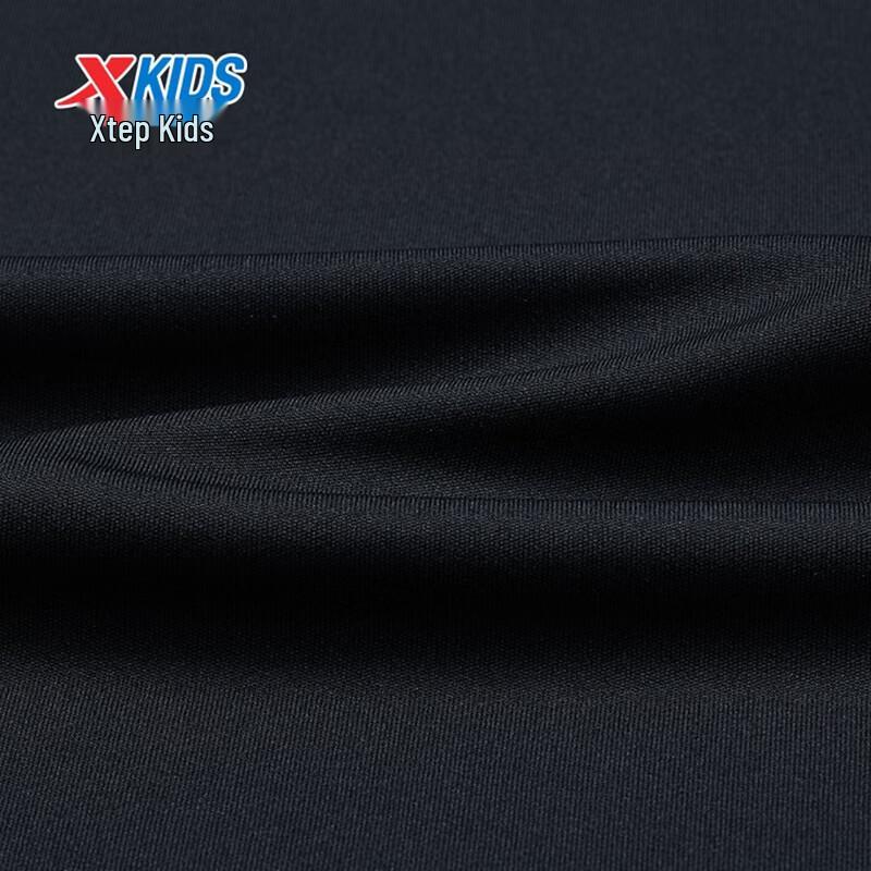 XTEP Boys' Moisture-Wicking Short Sleeve Knit Set