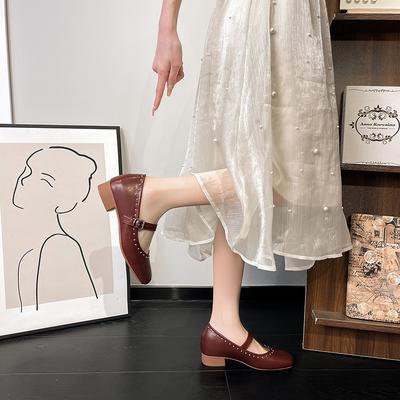 Scarpe singole in pelle di pecora di Hong Kong da donna con tacco medio, nuove per la primavera e l'autunno 2024, punta quadrata, tacco spesso, colori retrò a contrasto, suola morbida in pelle da donna