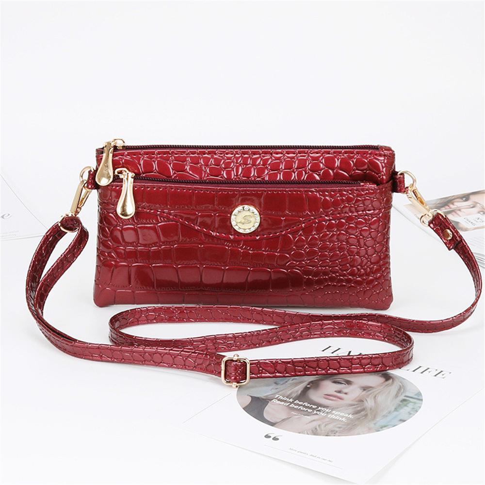 

Вінтажна сумка через плече з малюнком крокодила. Модна жіноча сумка. Шкіряна штучна сумка. Жіноча сумка через плече.