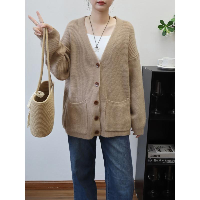 Autumn and winter new retro loose lazy wind knitted cardigan V-neck high-end sweater jacket women