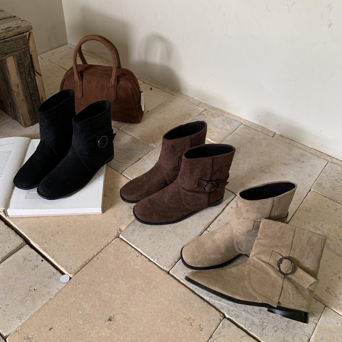 

2025 autumn new round head suede thin low tube belt buckle short boots versatile thick heel foot cover western cowboy bare boots 39 чорний