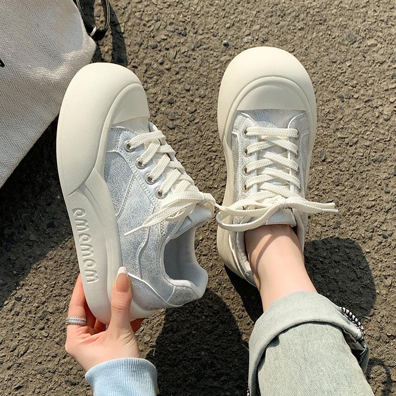 

Fashion trend versatile little white shoes women s spring 2025 new popular casual shoes platform comfortable round head board shoes 35 серебряный