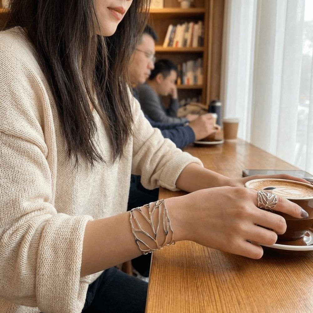 Stylish Hollow Leaf Bangle Elegant Retro Jewelry Set Trendy Open Bangle Ring Set  Women