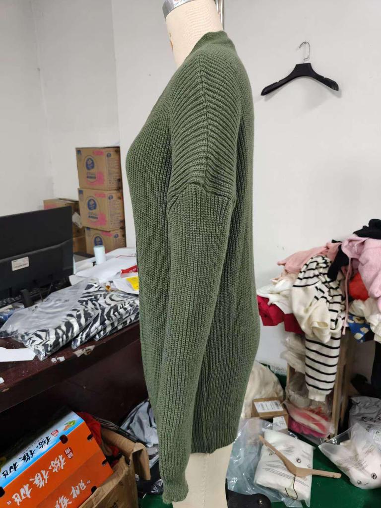 European Style Women's V-Neck Solid Color Sweater 2024
