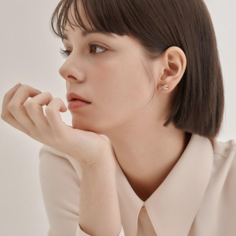 ELLE Jewelry 14K GF Cross Cubic Point Earrings ELGPEE568