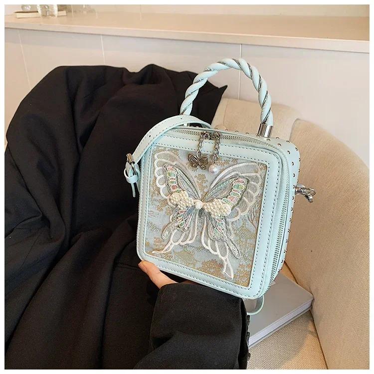 

Новая женская сумка через плечо в китайском стиле, универсальная сумка через плечо с вышивкой в виде бабочки для поездок на работу