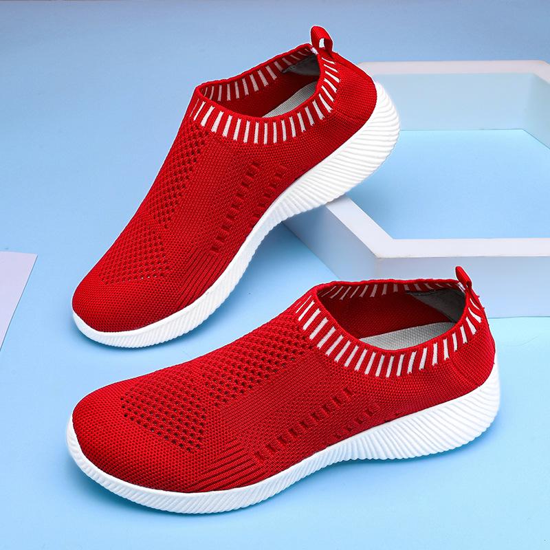 Comfortable Slip-On Soft Sole Women's Shoes - Large Size, Ultra-Light Flying Weave Design for Middle-Aged and Elderly, Spring/Summer 2025