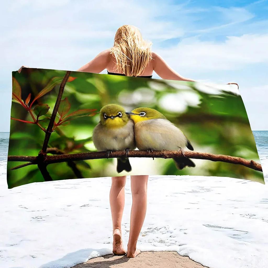 Bird Microfiber Beach Towel Soft Highly Absorbent Decorative Towel Lightweight Compact Beach Accessories for Bathroom Beach Spa