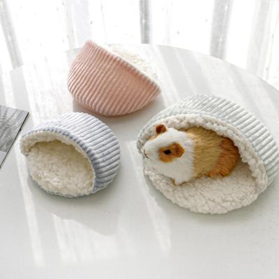 Nido per criceti Letto caldo Casa accogliente per dormire Piccola grotta per animali domestici Morbido luogo di riposo per porcellini d'India