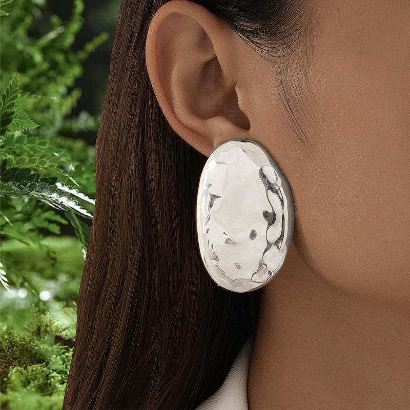 Irregular disc texture stud earrings atmospheric Korean high-end earrings personalized simple style niche earrings