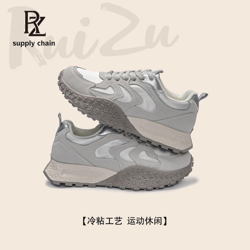 

3 thick-soled non-slip sports and leisure shoes for women s autumn new breathable low-top versatile and comfortable campus 40