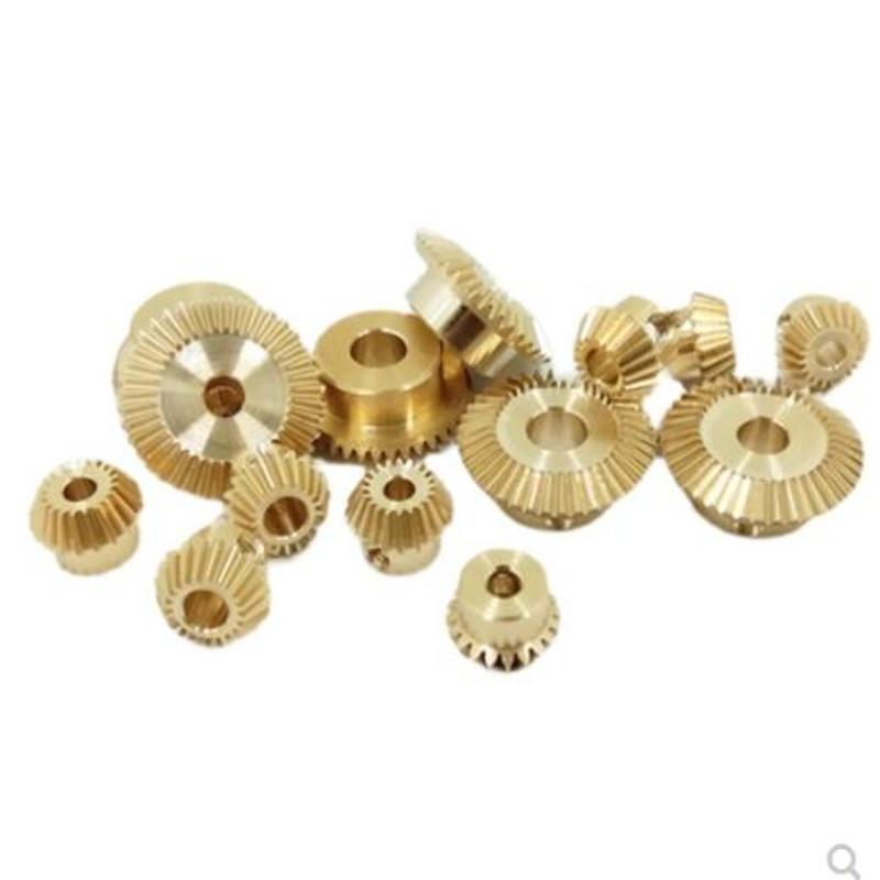 

1 набор 0,5 м 1:2 1:3 конических шестерни 15T:30T 20T:40T 20T:60T 90 градусов Стальная или латунная Медная коническая шестерня 15TB3mm X 30TB4mm