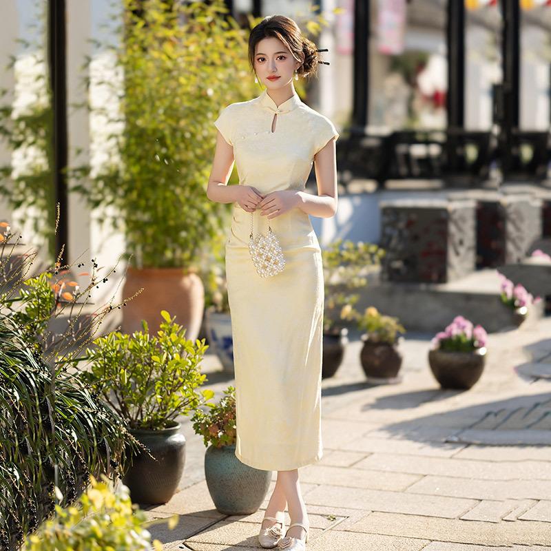 Goose yellow national style new Chinese long improved cheongsam 1011 new young women's retro banquet dress summer