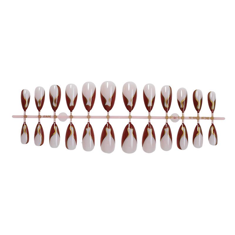 

Европейский и американский носимый нейл-арт: Коричневые нашивки со съемными краями цвета французского золота