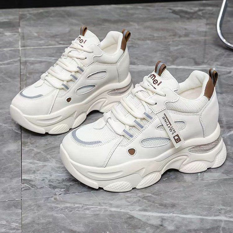 

Новые женские легкие демисезонные универсальные маленькие повседневные спортивные туфли на толстой подошве с увеличением внутренней высоты 40 белый