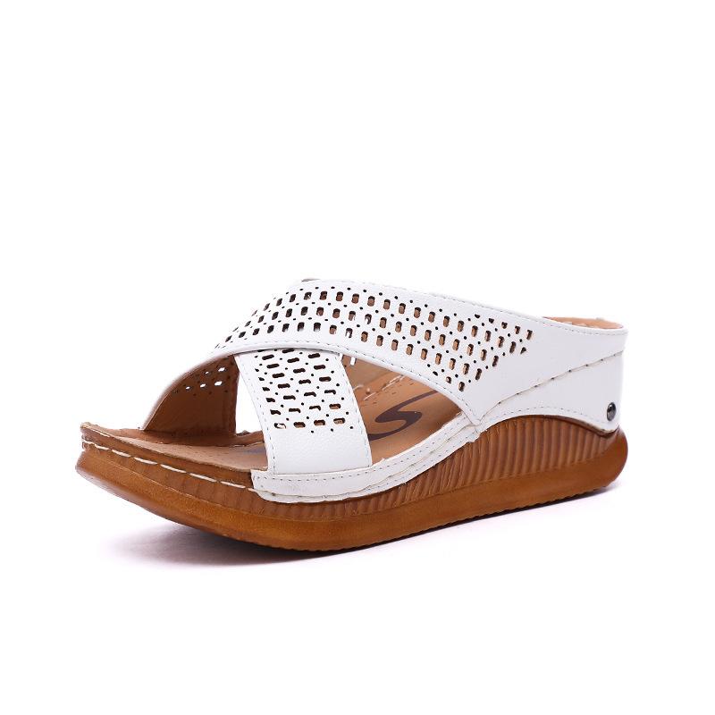 Foreign trade slippers spring and summer new thick-soled wedge heels middle-aged and elderly cool slippers women's hollowed-out large-size Roman wome