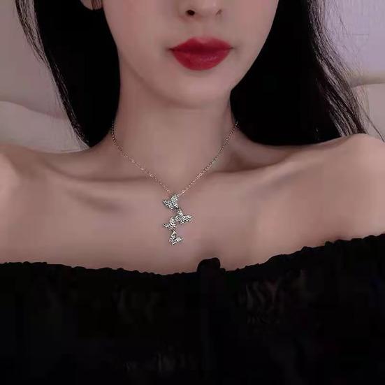 Butterfly Pendant Necklace Women Rhinestone Butterflies Necklace Elegant Clavicle Chain Birthday Anniversary Gift for Her
